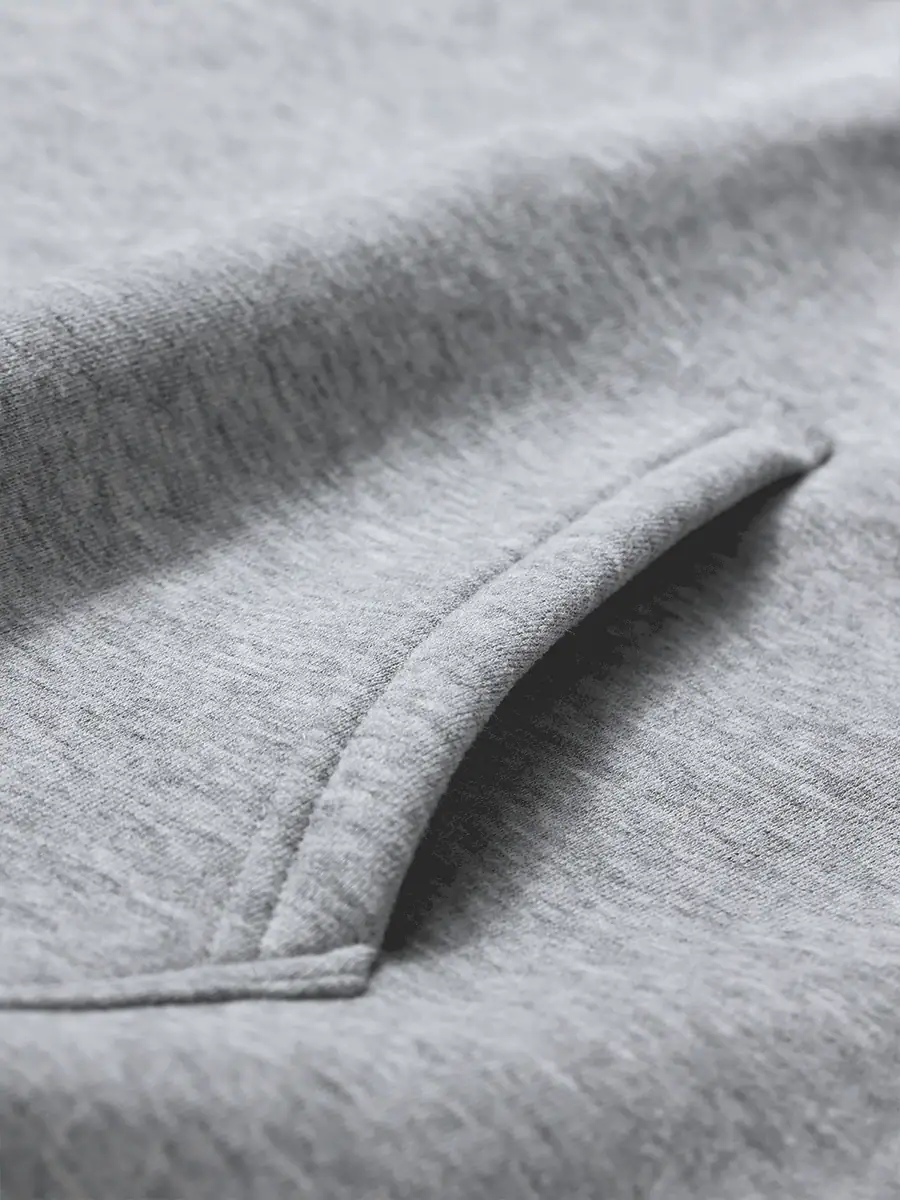 Detail poche hoodie UNC Basic