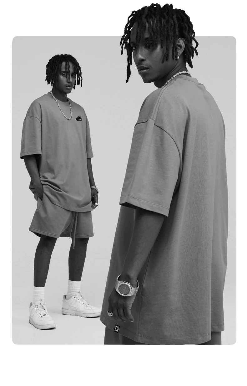T-shirt oversize UNC Basic porté 300G